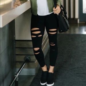 Zyia Black Slash Leggings - Size 4